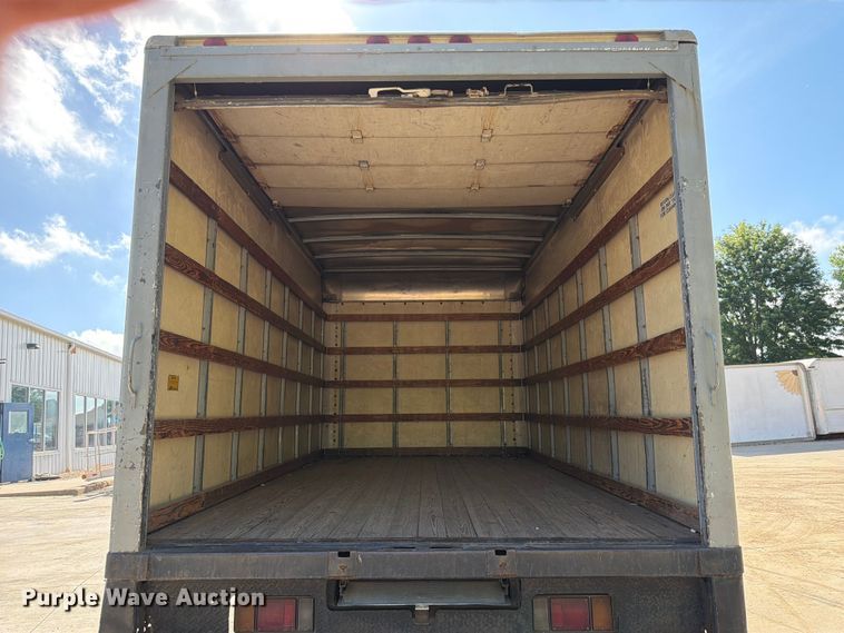 image for item DQ7764 1991 Isuzu NPR box truck