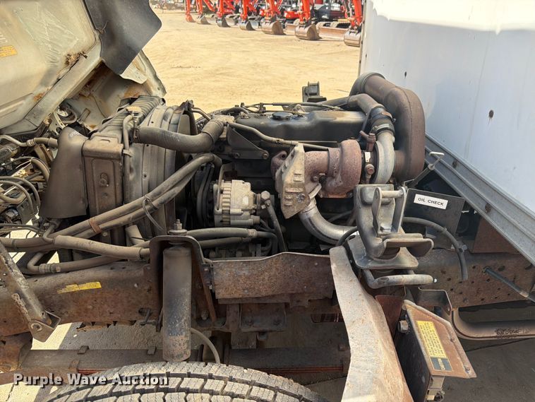 image for item DQ7764 1991 Isuzu NPR box truck