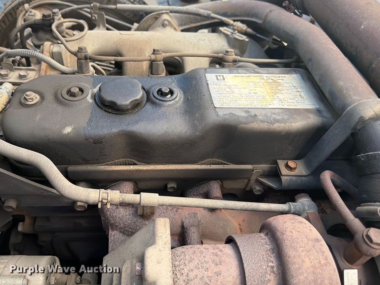 image for item DQ7764 1991 Isuzu NPR box truck