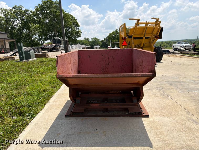 image for item DQ7766 Skid mounted dumpster