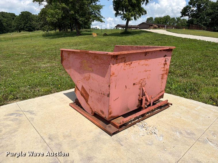 image for item DQ7766 Skid mounted dumpster