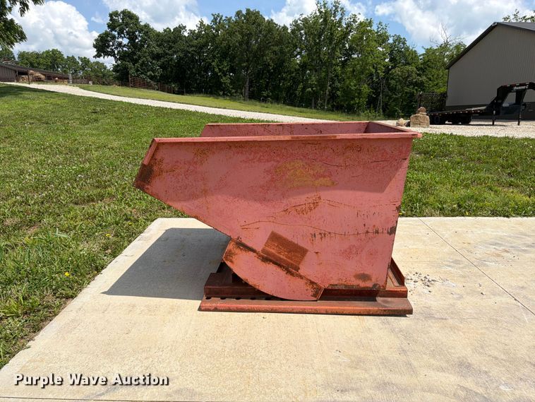 image for item DQ7766 Skid mounted dumpster