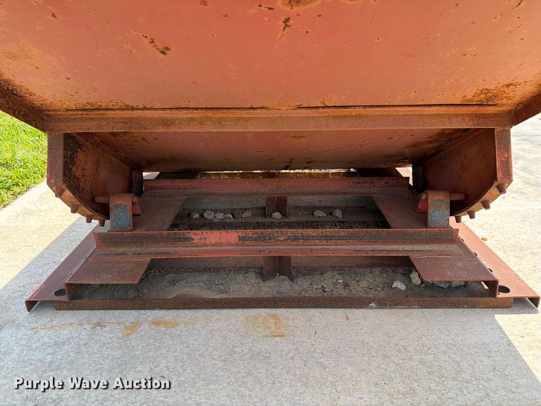 image for item DQ7766 Skid mounted dumpster