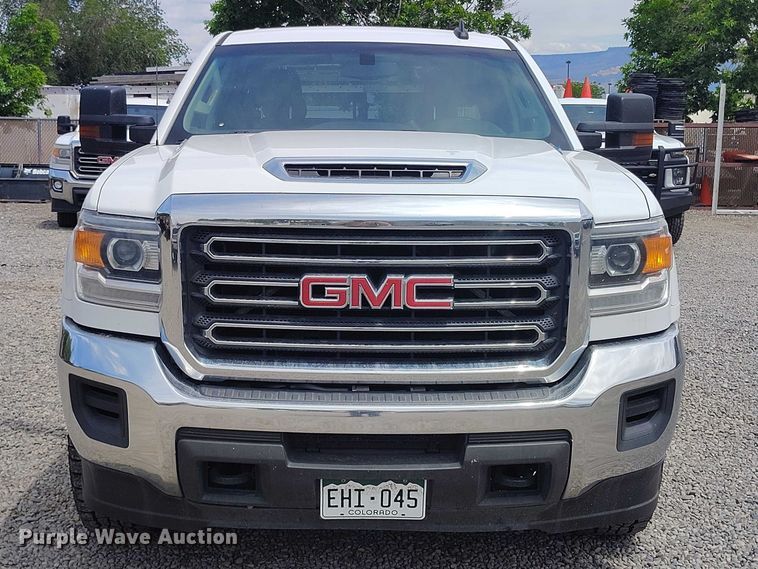 image for item DT0793 2018 GMC Sierra 2500HD Crew Cab pickup truck