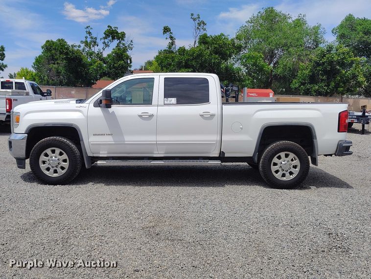 image for item DT0793 2018 GMC Sierra 2500HD Crew Cab pickup truck