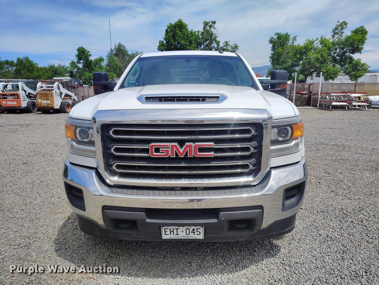 image for item DT0793 2018 GMC Sierra 2500HD Crew Cab pickup truck