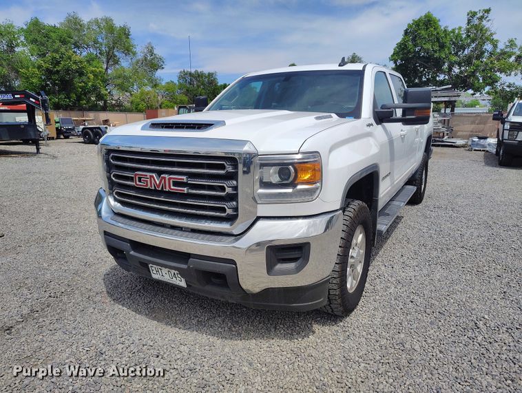 image for item DT0793 2018 GMC Sierra 2500HD Crew Cab pickup truck