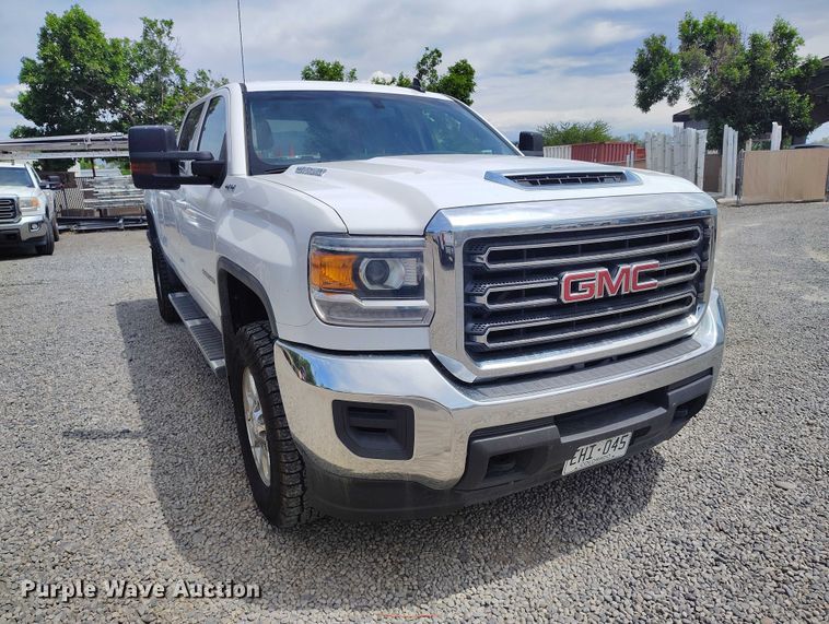 image for item DT0793 2018 GMC Sierra 2500HD Crew Cab pickup truck