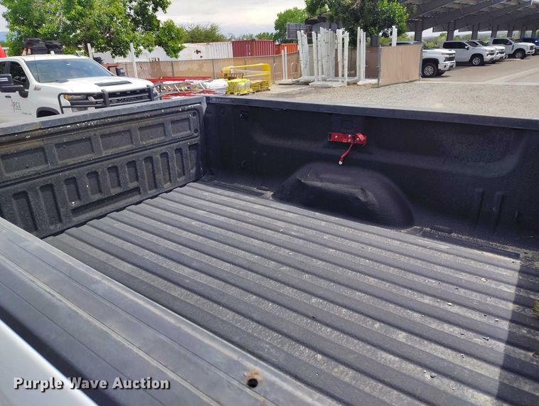 image for item DT0793 2018 GMC Sierra 2500HD Crew Cab pickup truck
