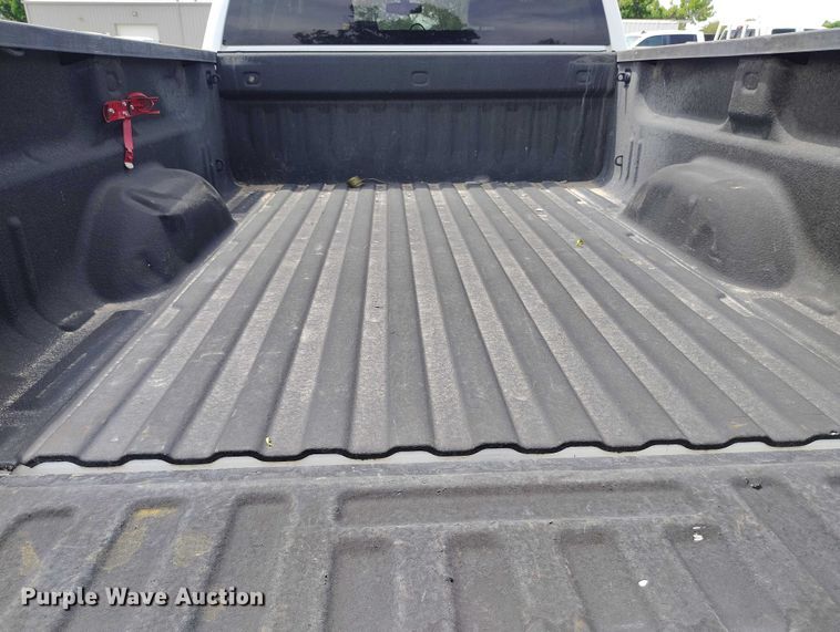 image for item DT0793 2018 GMC Sierra 2500HD Crew Cab pickup truck