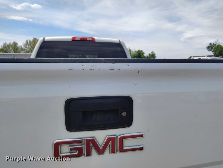 image for item DT0793 2018 GMC Sierra 2500HD Crew Cab pickup truck