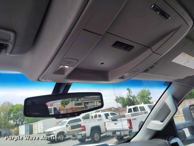 image for item DT0793 2018 GMC Sierra 2500HD Crew Cab pickup truck