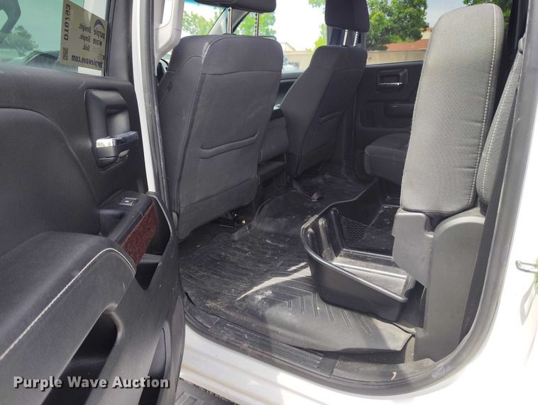 image for item DT0793 2018 GMC Sierra 2500HD Crew Cab pickup truck