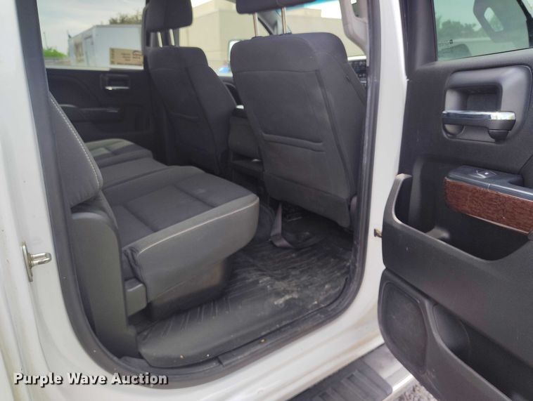 image for item DT0793 2018 GMC Sierra 2500HD Crew Cab pickup truck