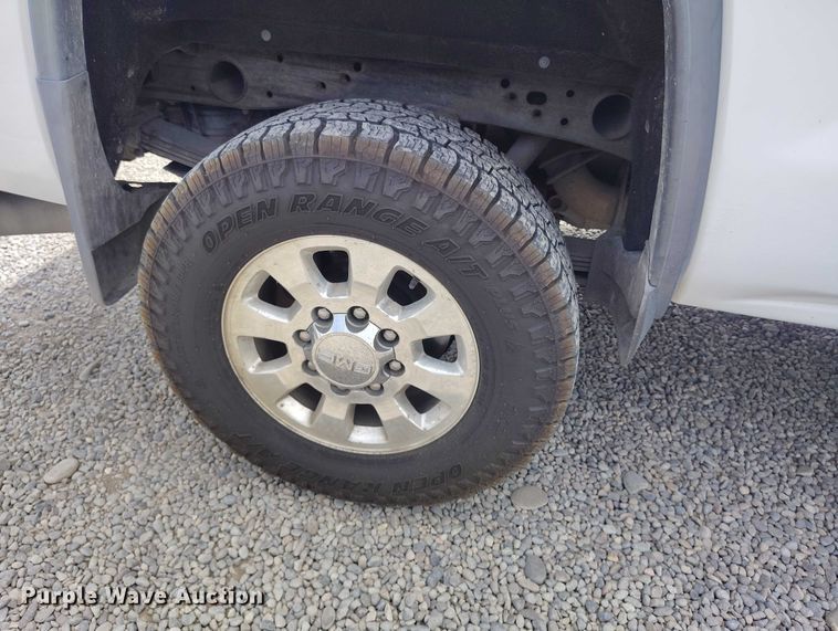 image for item DT0793 2018 GMC Sierra 2500HD Crew Cab pickup truck