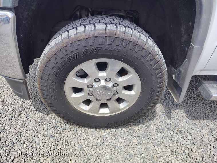 image for item DT0793 2018 GMC Sierra 2500HD Crew Cab pickup truck
