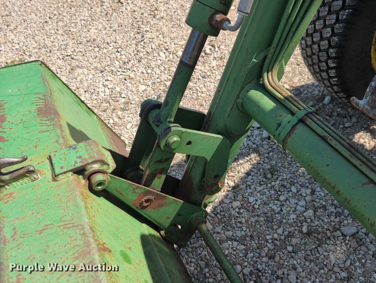 image for item DT1758 2000 John Deere 4700 MFWD tractor