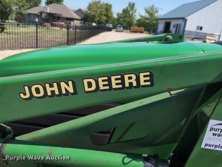 image for item DT1758 2000 John Deere 4700 MFWD tractor