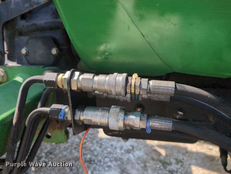 image for item DT1758 2000 John Deere 4700 MFWD tractor