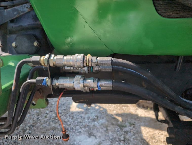 image for item DT1758 2000 John Deere 4700 MFWD tractor