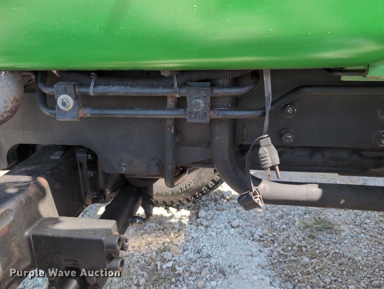 image for item DT1758 2000 John Deere 4700 MFWD tractor