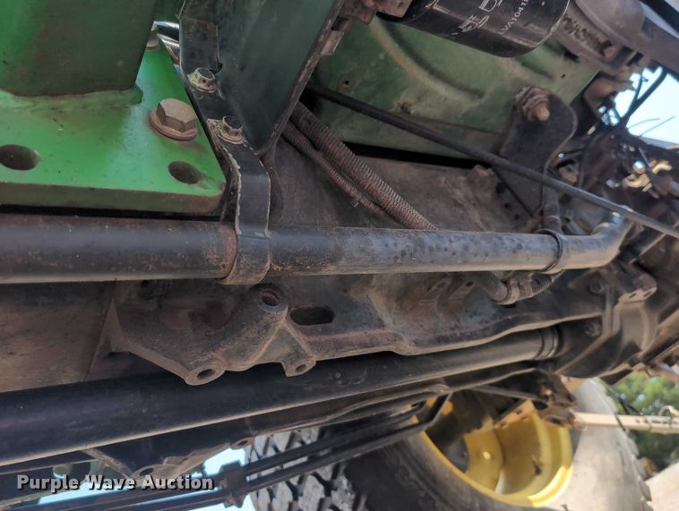 image for item DT1758 2000 John Deere 4700 MFWD tractor