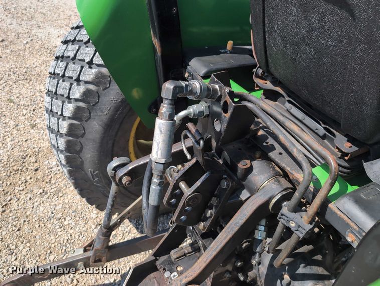 image for item DT1758 2000 John Deere 4700 MFWD tractor