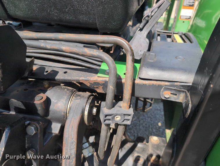 image for item DT1758 2000 John Deere 4700 MFWD tractor