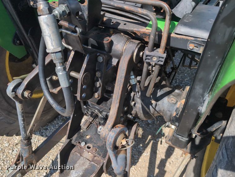 image for item DT1758 2000 John Deere 4700 MFWD tractor