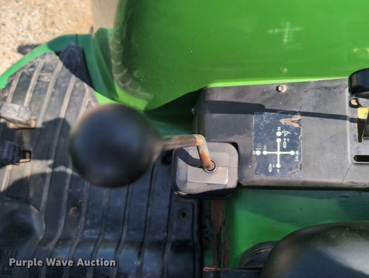 image for item DT1758 2000 John Deere 4700 MFWD tractor