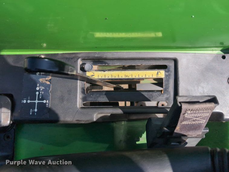 image for item DT1758 2000 John Deere 4700 MFWD tractor