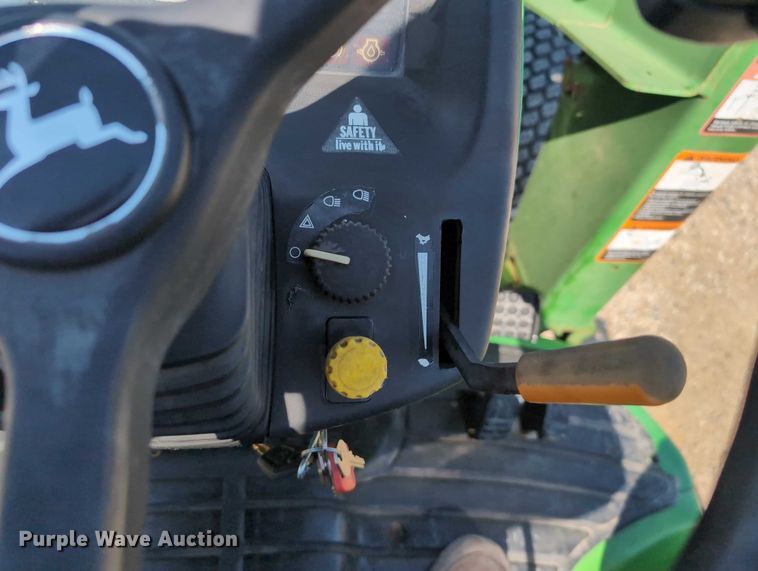 image for item DT1758 2000 John Deere 4700 MFWD tractor