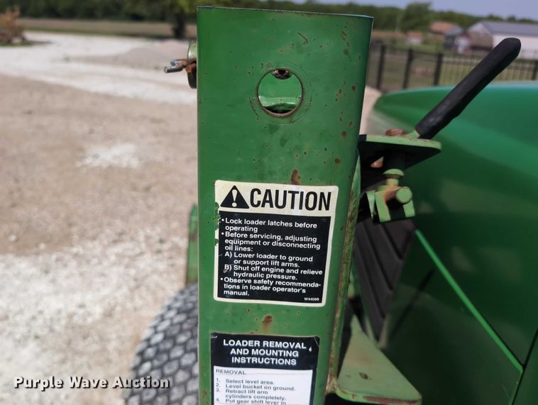 image for item DT1758 2000 John Deere 4700 MFWD tractor