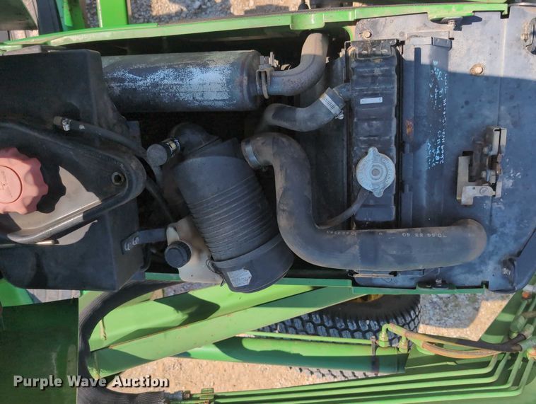 image for item DT1758 2000 John Deere 4700 MFWD tractor