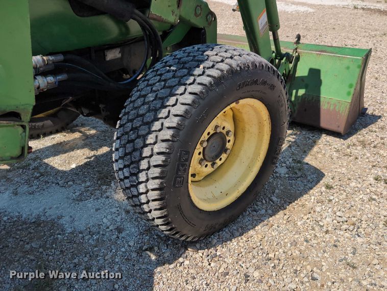 image for item DT1758 2000 John Deere 4700 MFWD tractor