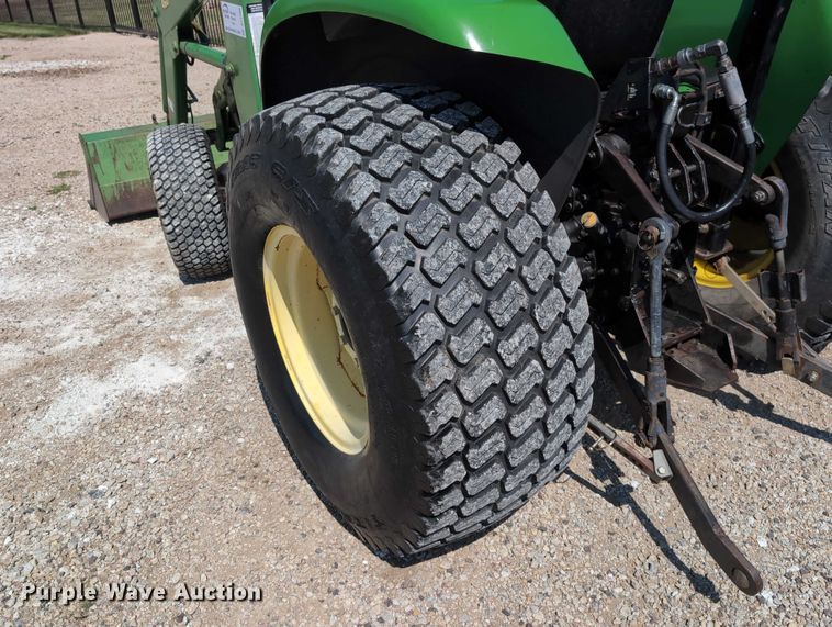 image for item DT1758 2000 John Deere 4700 MFWD tractor
