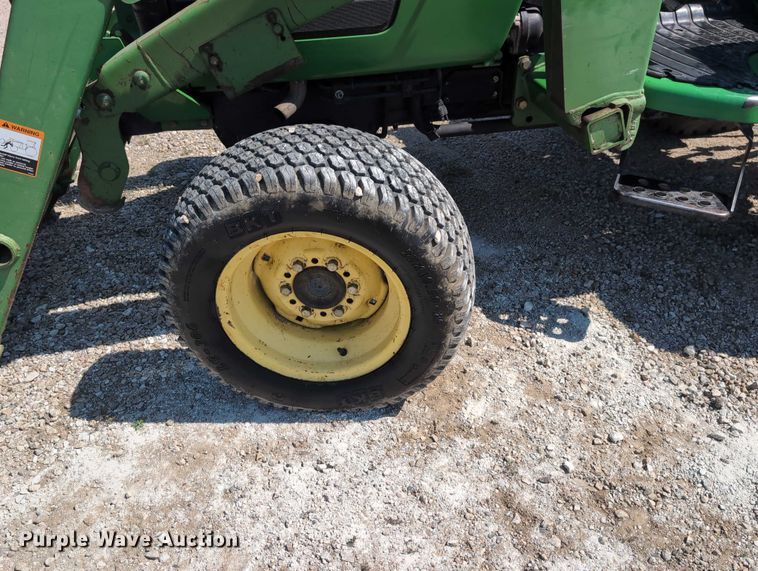 image for item DT1758 2000 John Deere 4700 MFWD tractor