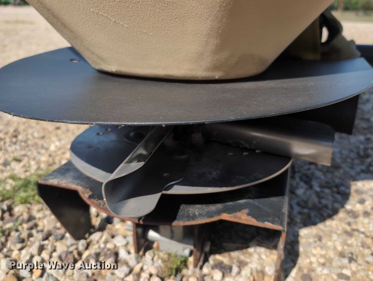 image for item DT1759 Ag equipment