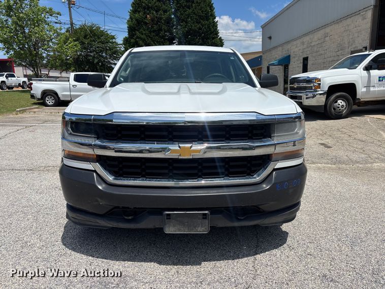 image for item DU6271 2018 Chevrolet Silverado 1500 Crew Cab pickup truck