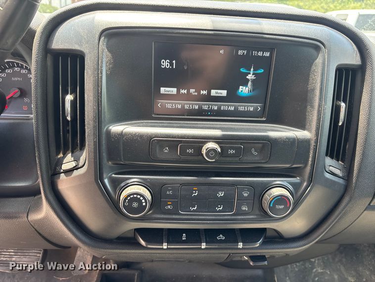 image for item DU6271 2018 Chevrolet Silverado 1500 Crew Cab pickup truck
