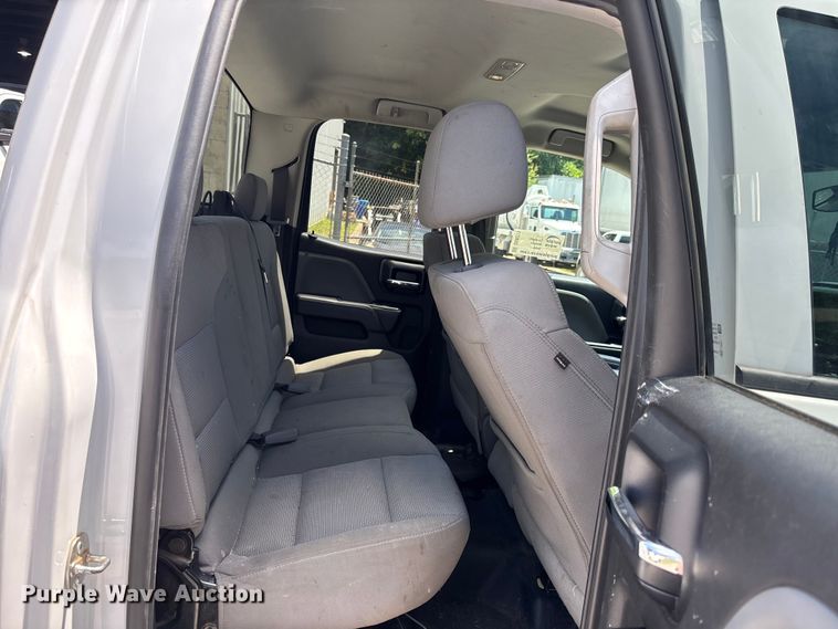 image for item DU6271 2018 Chevrolet Silverado 1500 Crew Cab pickup truck