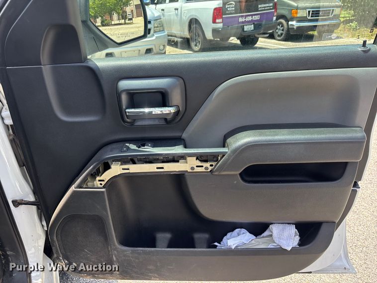 image for item DU6271 2018 Chevrolet Silverado 1500 Crew Cab pickup truck