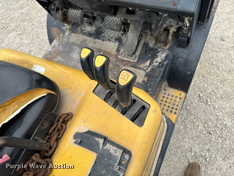 image for item DV2000 Doosan G25E-3 forklift