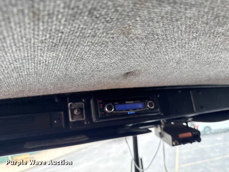 image for item DV2001 1994 Kenworth T800B semi truck