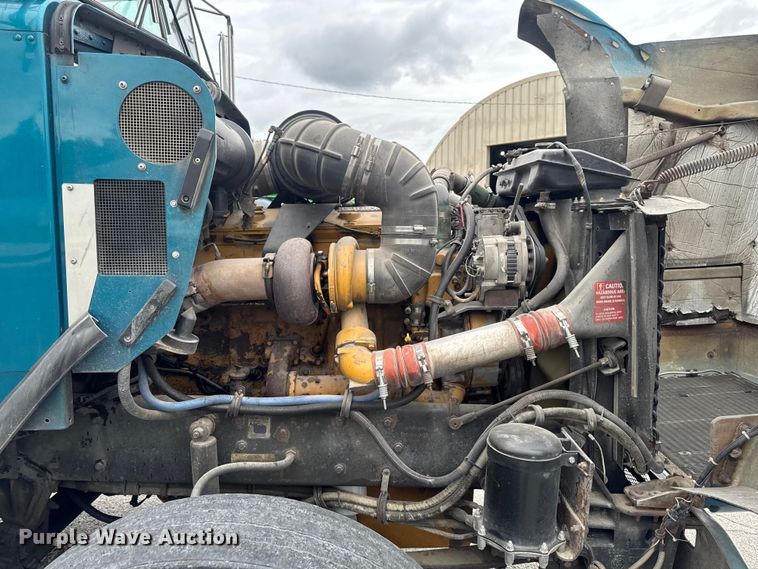 image for item DV2001 1994 Kenworth T800B semi truck