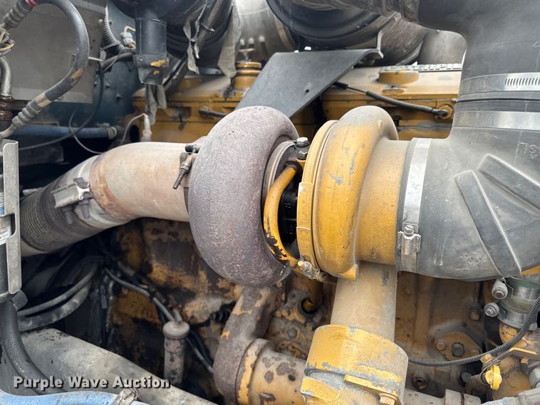image for item DV2001 1994 Kenworth T800B semi truck