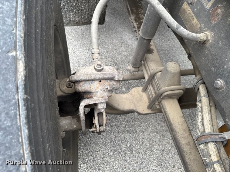 image for item DV2001 1994 Kenworth T800B semi truck