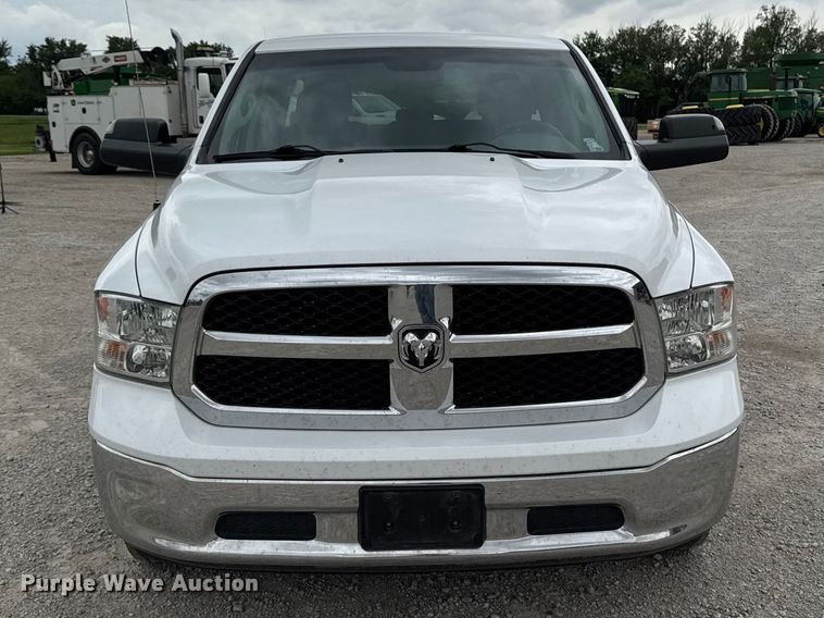 image for item DV2002 2019 RAM 1500 Ext. Cab pickup truck