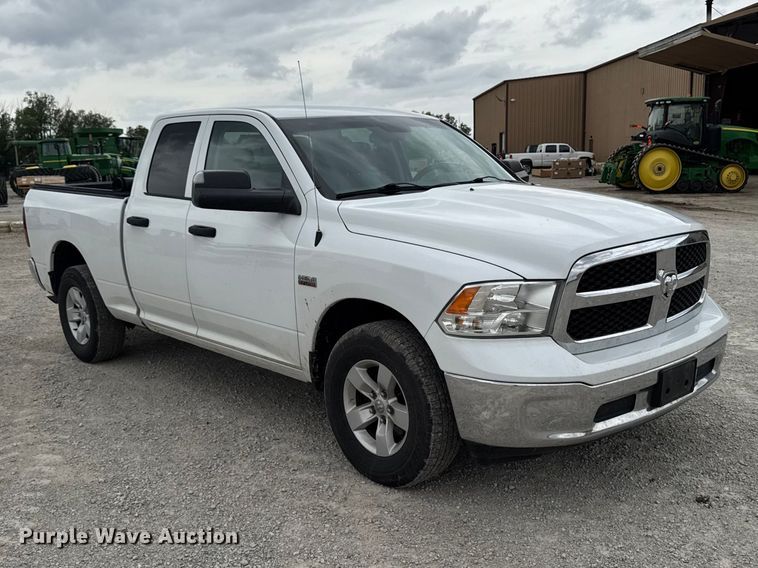 image for item DV2002 2019 RAM 1500 Ext. Cab pickup truck