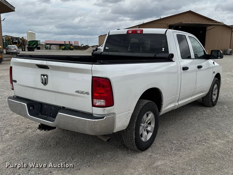image for item DV2002 2019 RAM 1500 Ext. Cab pickup truck